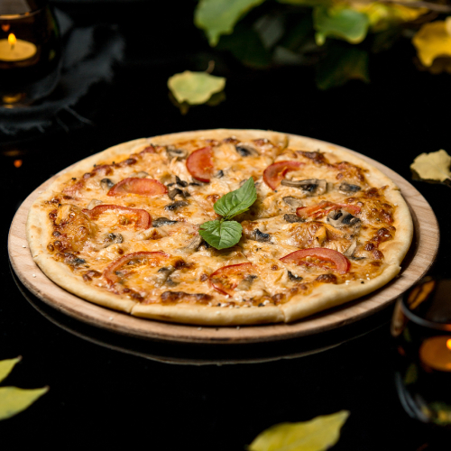 FLAME KISSED CHICKEN PIZZA 
