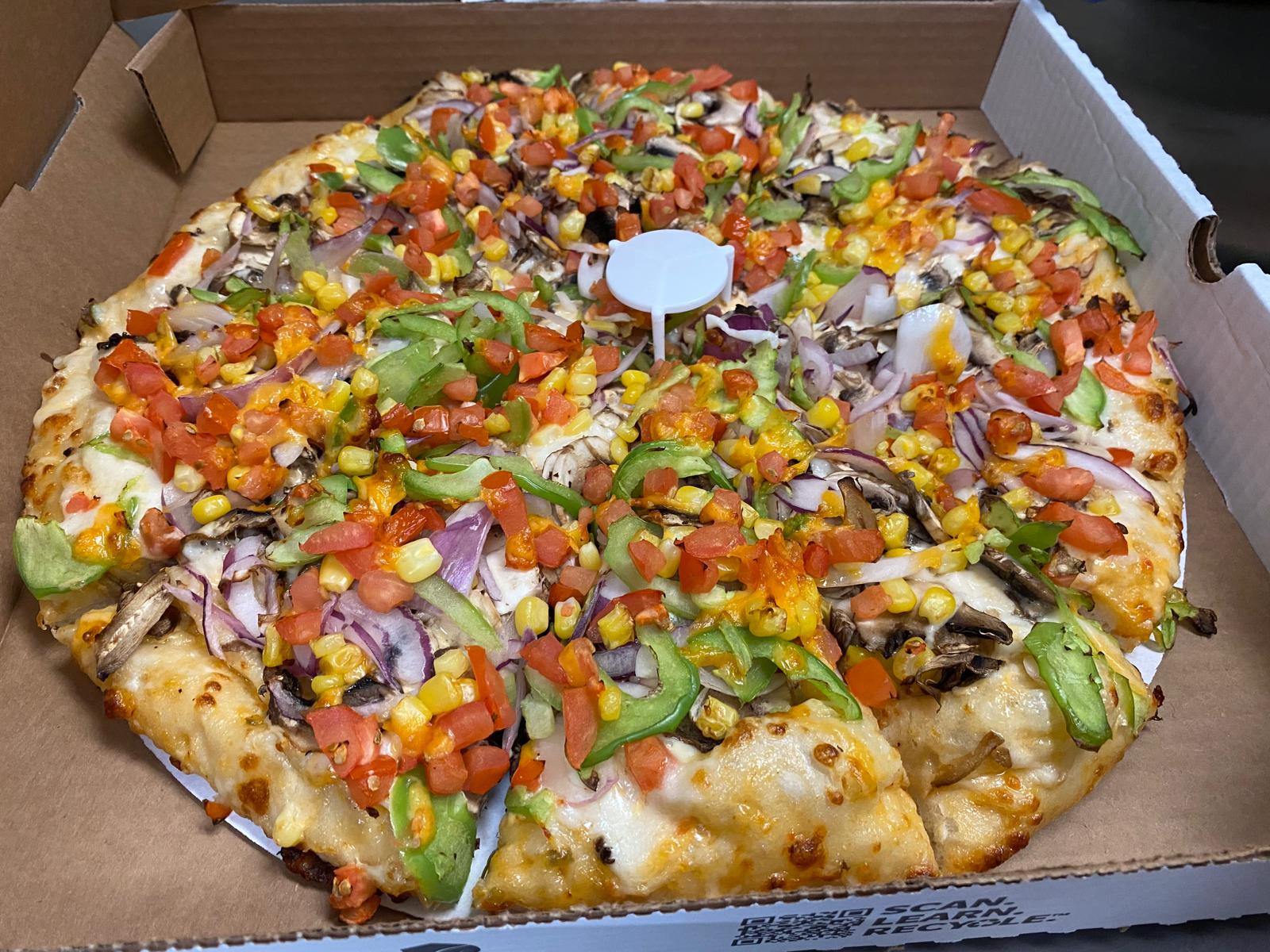 TANGY GARDEN FUSION PIZZA 